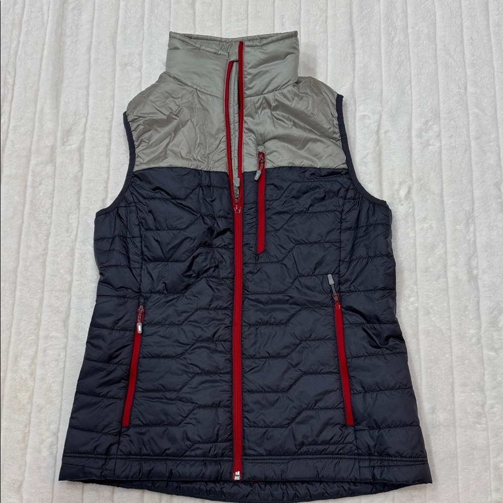 CDW Woman’s Lightweight Running-Hiking Puffer Vest Medium